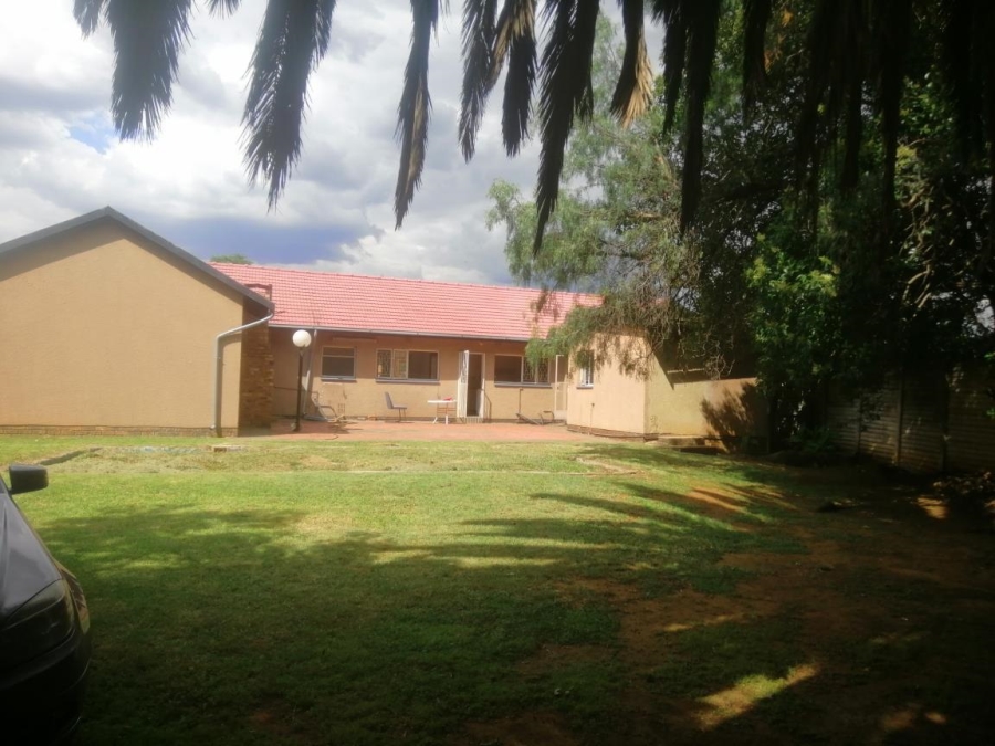 5 Bedroom Property for Sale in Dinwiddie Gauteng