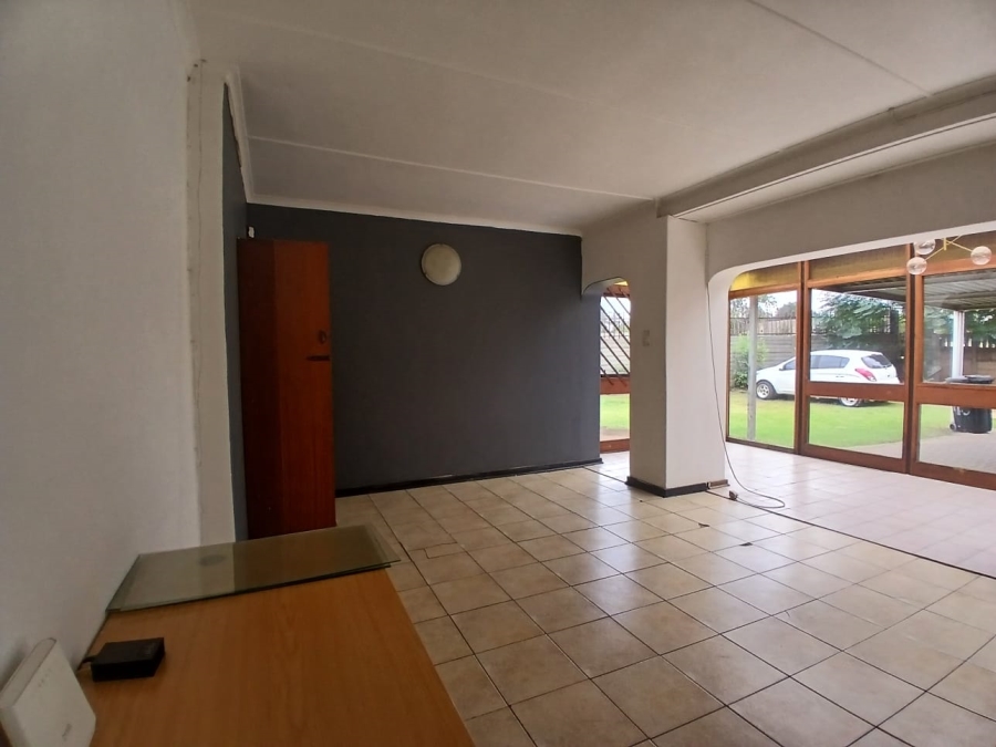 5 Bedroom Property for Sale in Dinwiddie Gauteng