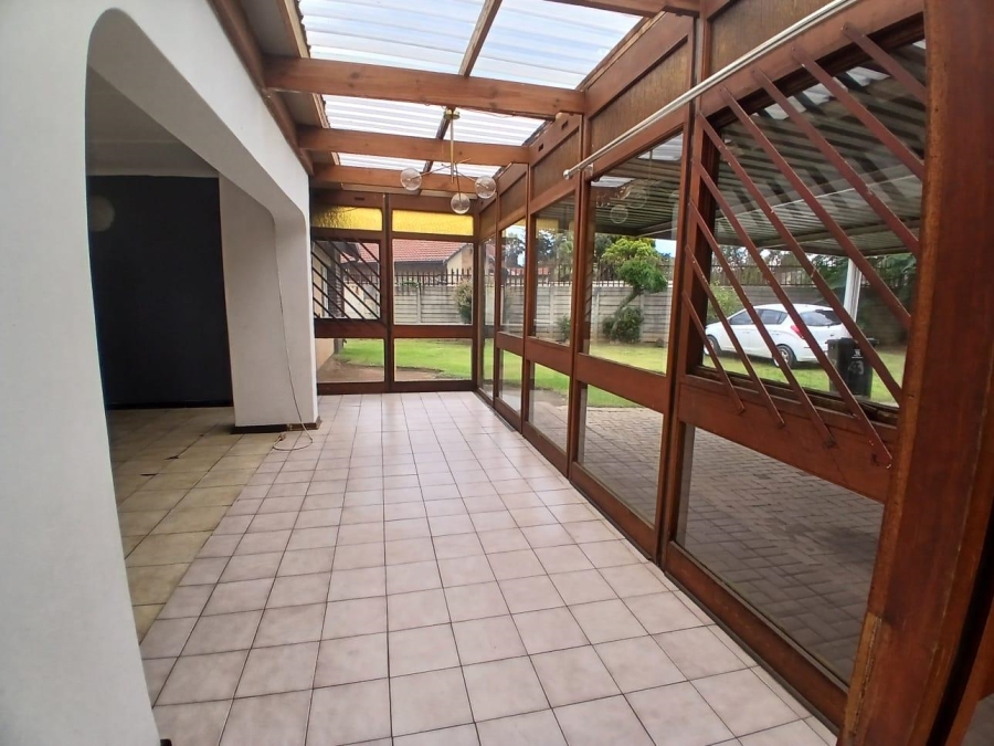 5 Bedroom Property for Sale in Dinwiddie Gauteng