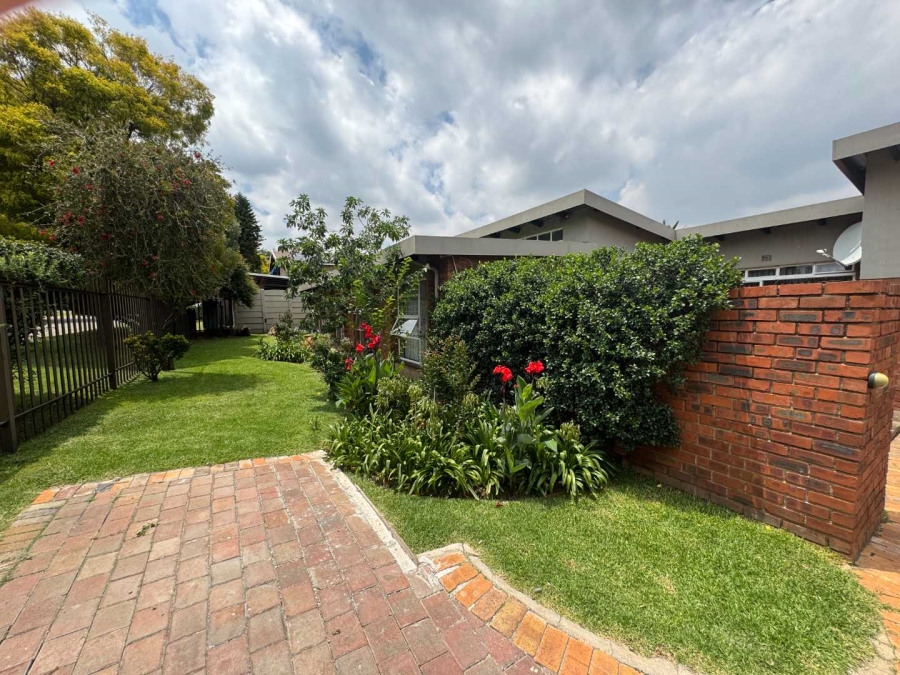 4 Bedroom Property for Sale in Verwoerdpark Gauteng