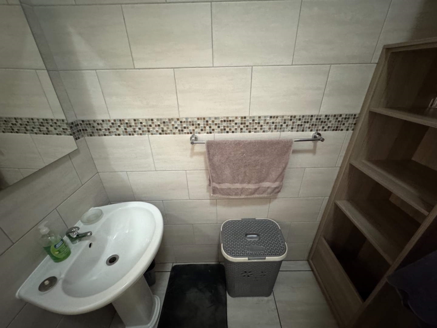 4 Bedroom Property for Sale in Verwoerdpark Gauteng