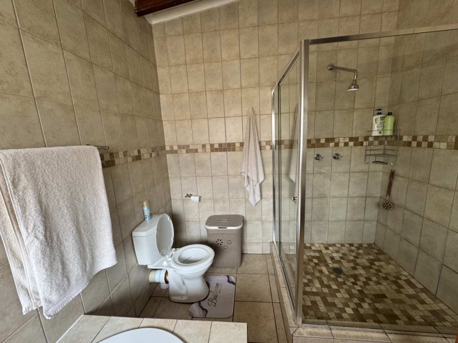 4 Bedroom Property for Sale in Verwoerdpark Gauteng