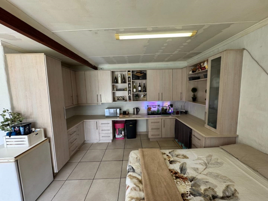 4 Bedroom Property for Sale in Verwoerdpark Gauteng