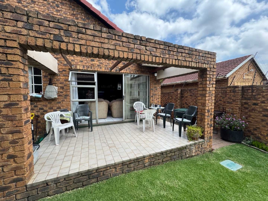 3 Bedroom Property for Sale in Randhart Gauteng