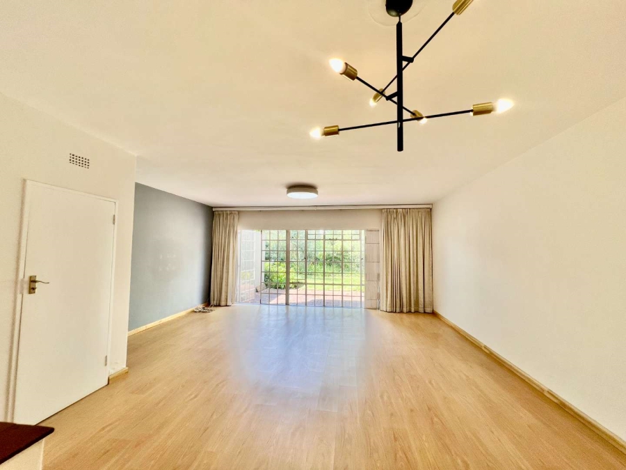 To Let 3 Bedroom Property for Rent in Atholl Gauteng