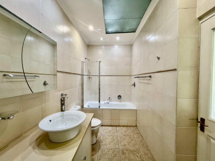 To Let 3 Bedroom Property for Rent in Atholl Gauteng