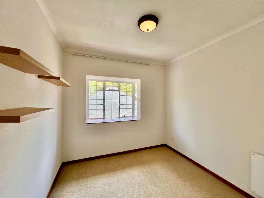 To Let 3 Bedroom Property for Rent in Atholl Gauteng