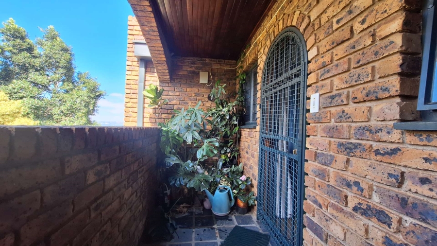 To Let 1 Bedroom Property for Rent in Cresta Gauteng