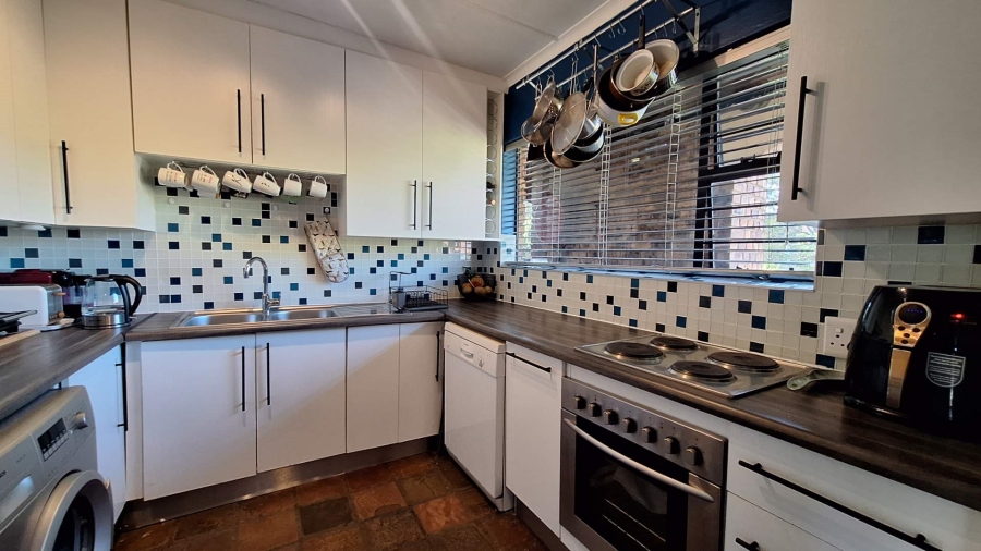 To Let 1 Bedroom Property for Rent in Cresta Gauteng