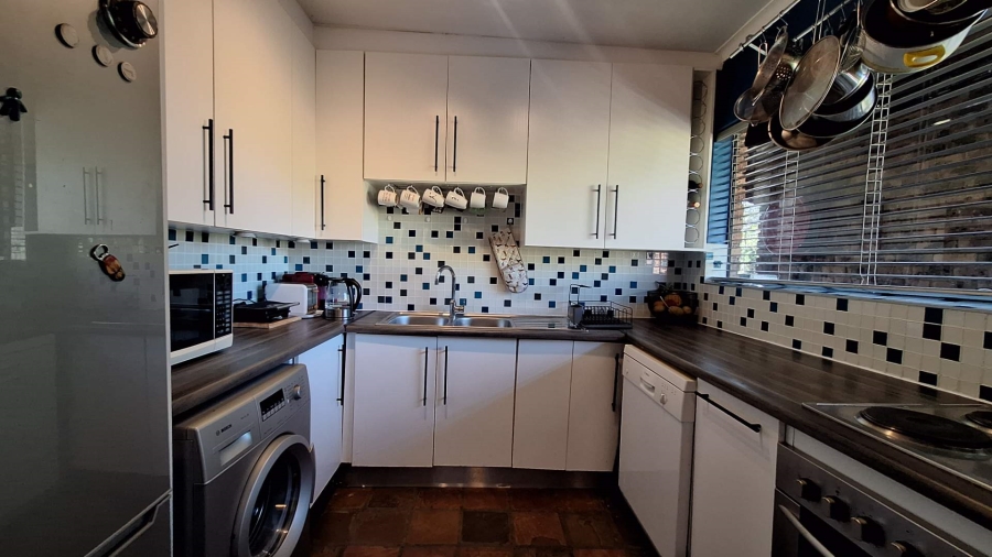 To Let 1 Bedroom Property for Rent in Cresta Gauteng