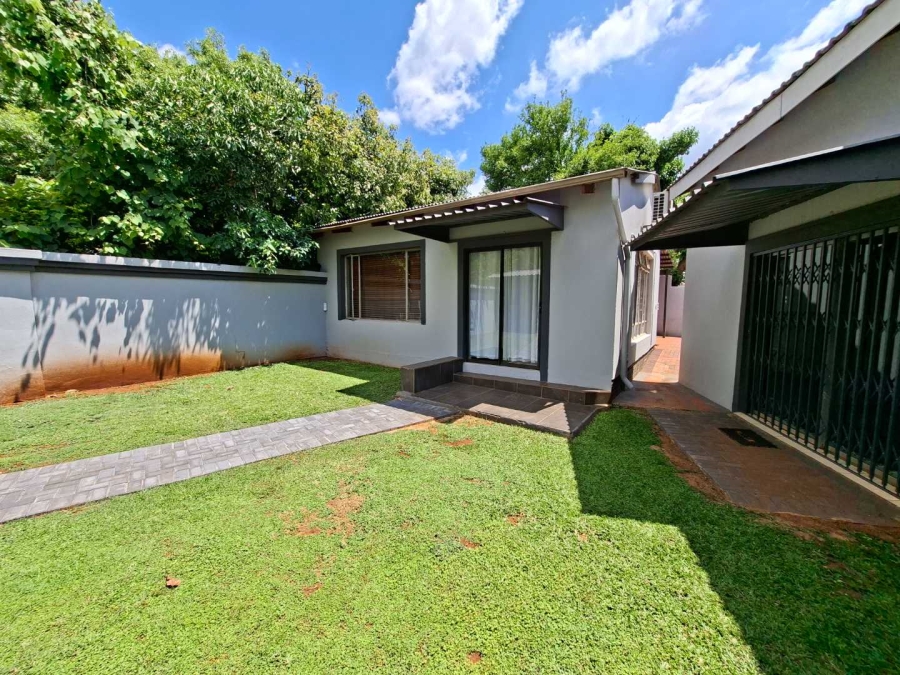 5 Bedroom Property for Sale in Annlin Gauteng