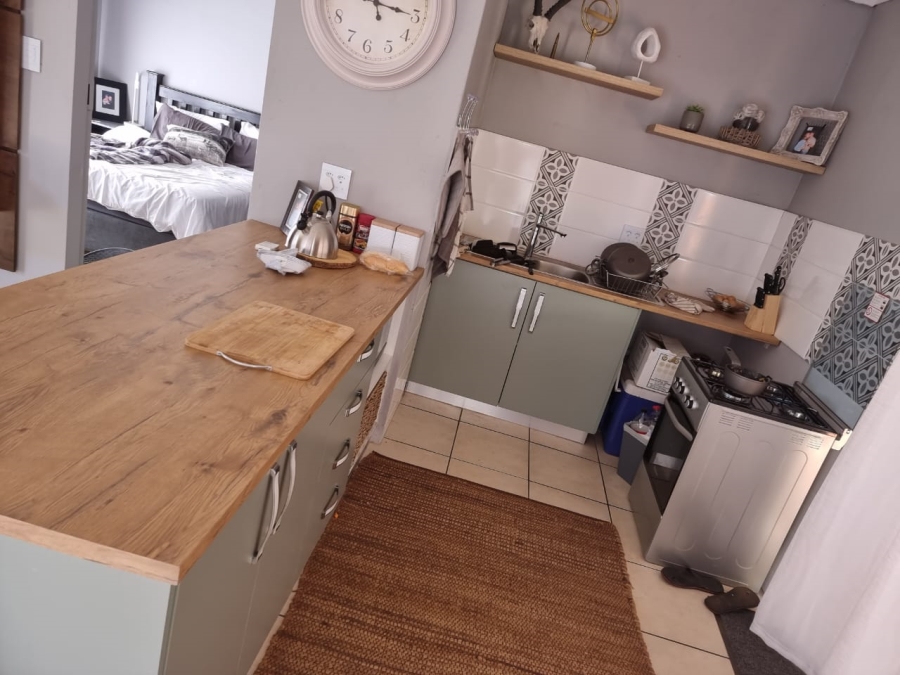 5 Bedroom Property for Sale in Annlin Gauteng