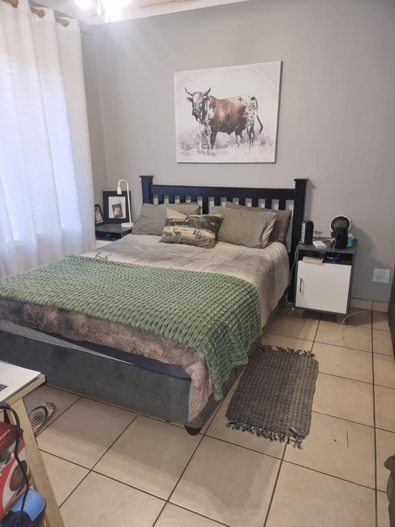 5 Bedroom Property for Sale in Annlin Gauteng