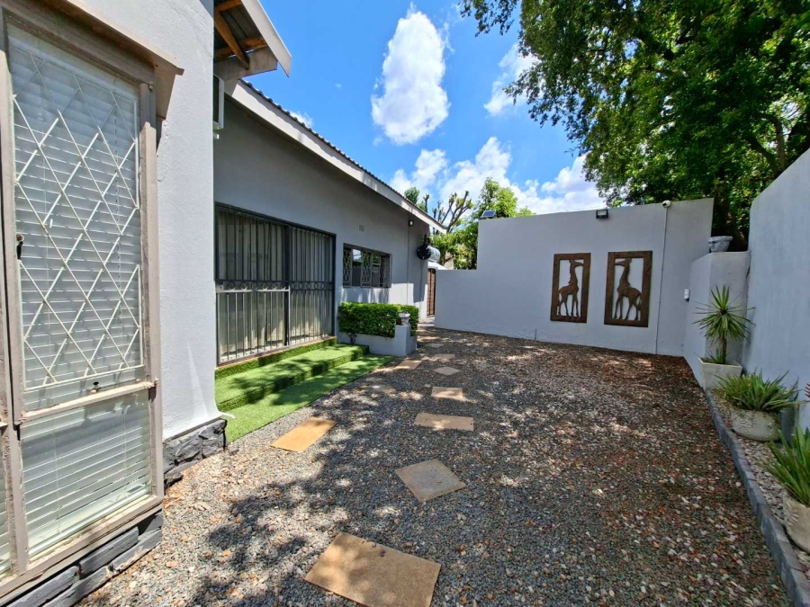 5 Bedroom Property for Sale in Annlin Gauteng