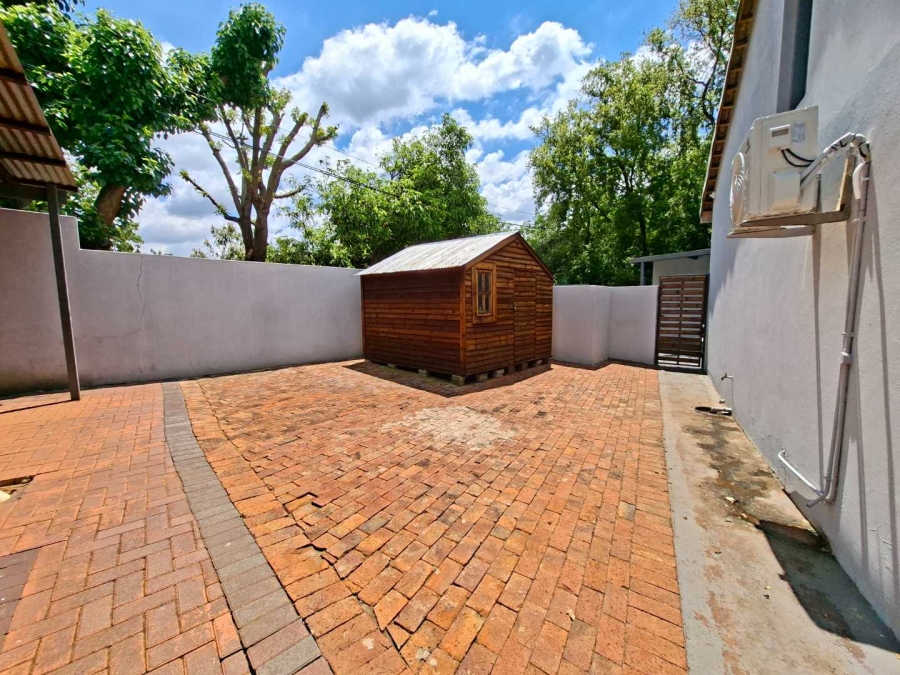 5 Bedroom Property for Sale in Annlin Gauteng