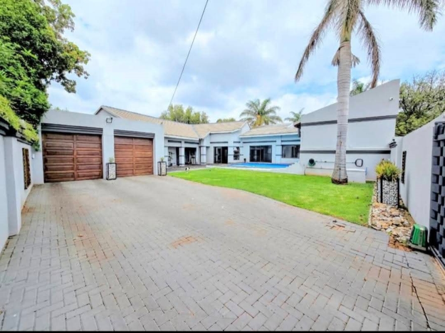 5 Bedroom Property for Sale in Annlin Gauteng