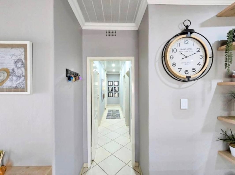 5 Bedroom Property for Sale in Annlin Gauteng