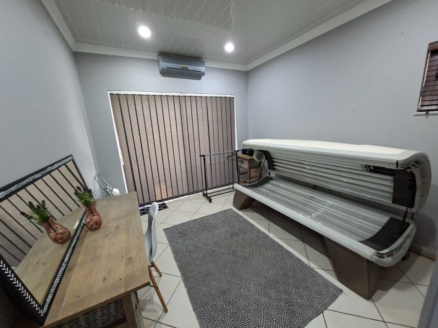 5 Bedroom Property for Sale in Annlin Gauteng