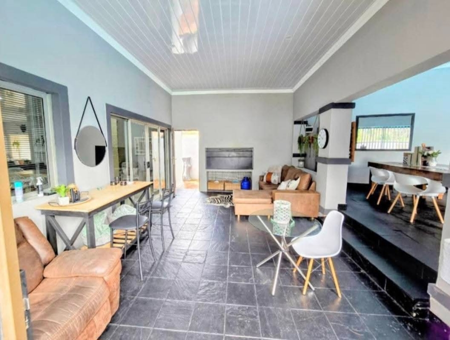 5 Bedroom Property for Sale in Annlin Gauteng