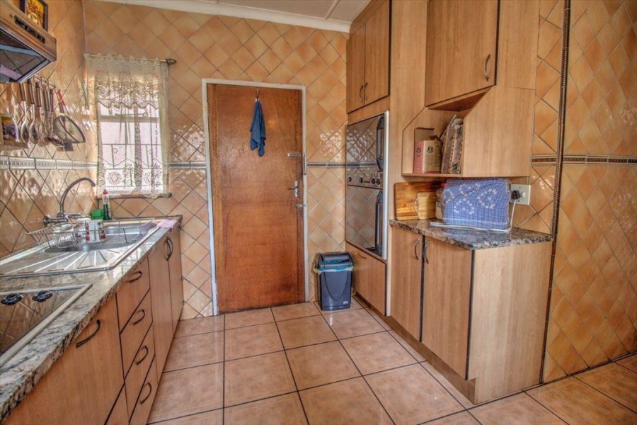 4 Bedroom Property for Sale in Edleen Gauteng