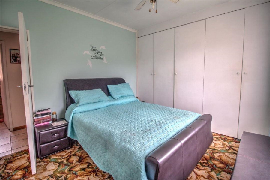 4 Bedroom Property for Sale in Edleen Gauteng