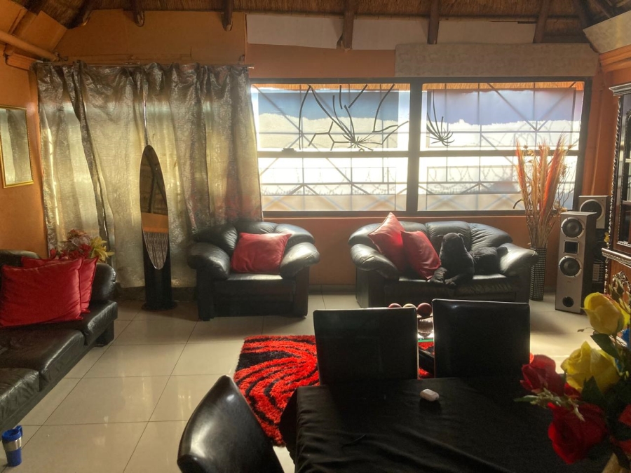 10 Bedroom Property for Sale in Mapetla Gauteng