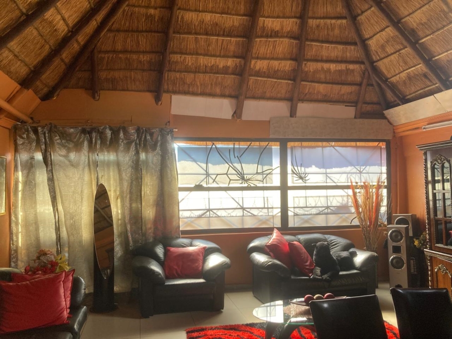 10 Bedroom Property for Sale in Mapetla Gauteng