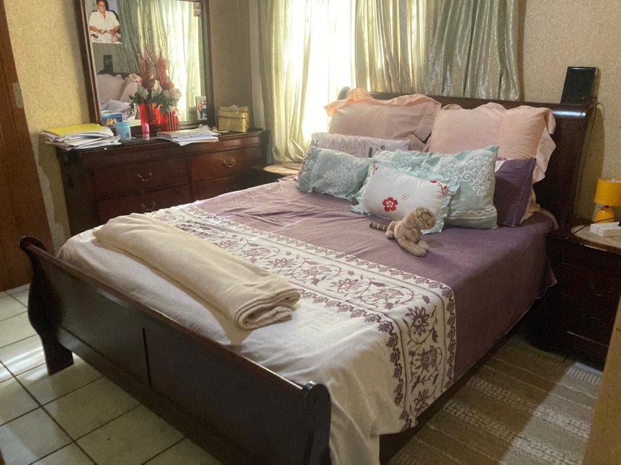 10 Bedroom Property for Sale in Mapetla Gauteng