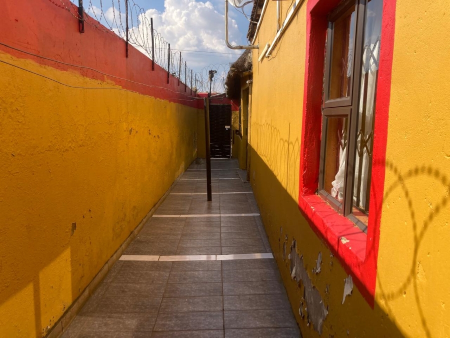 10 Bedroom Property for Sale in Mapetla Gauteng