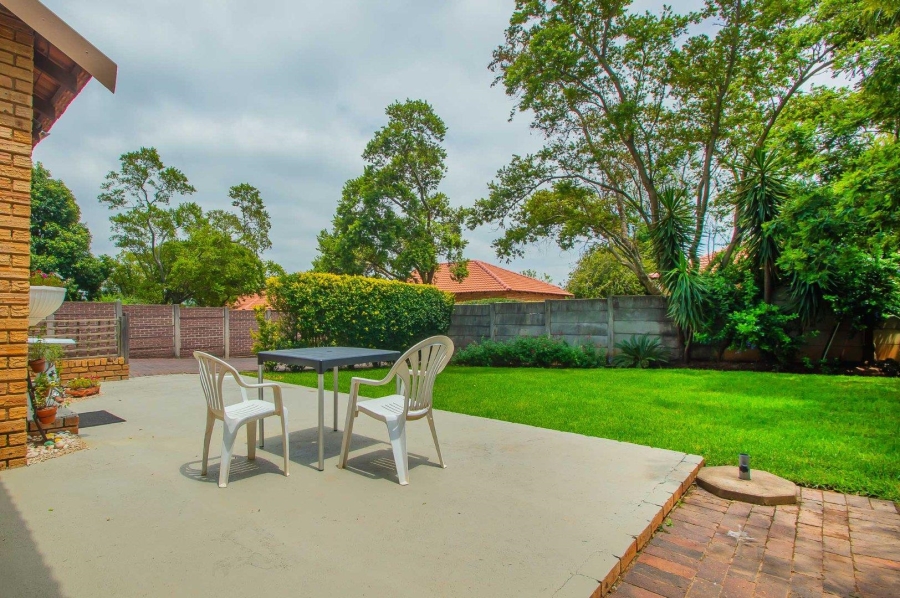 2 Bedroom Property for Sale in Radiokop Gauteng