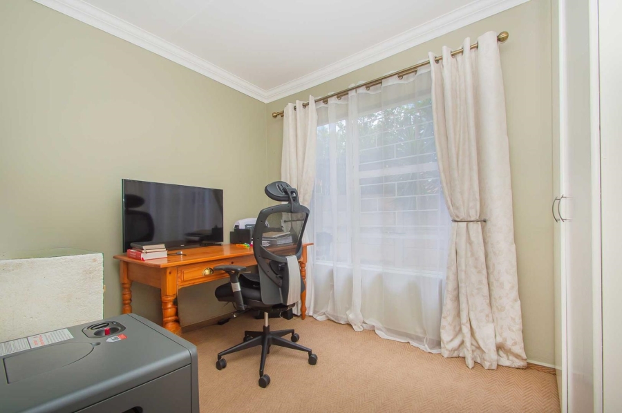 2 Bedroom Property for Sale in Radiokop Gauteng