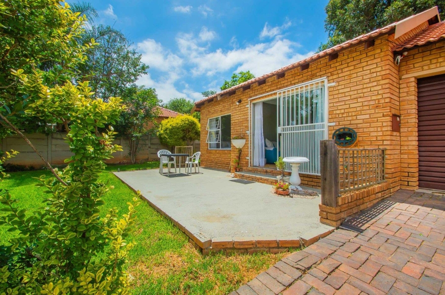 2 Bedroom Property for Sale in Radiokop Gauteng