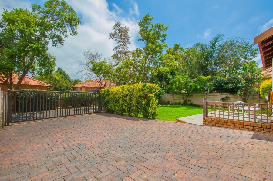 2 Bedroom Property for Sale in Radiokop Gauteng