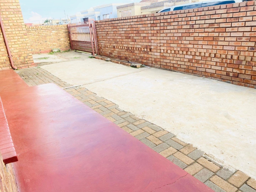 3 Bedroom Property for Sale in Tsakane Gauteng