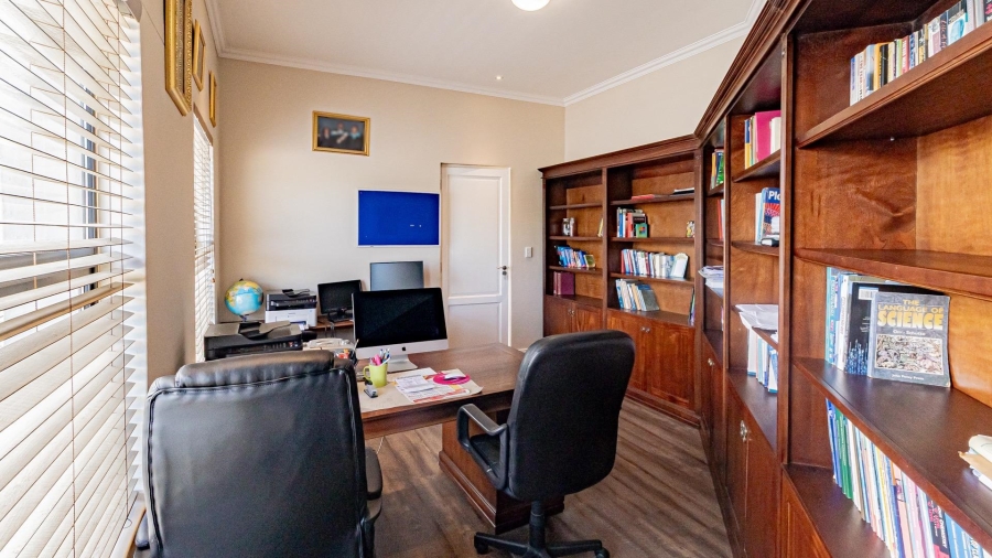 5 Bedroom Property for Sale in Blue Hills Equestrian Estate Gauteng