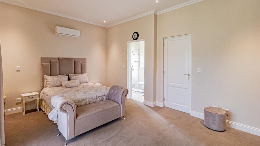 5 Bedroom Property for Sale in Blue Hills Equestrian Estate Gauteng