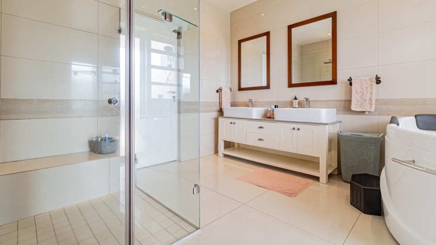 5 Bedroom Property for Sale in Blue Hills Equestrian Estate Gauteng