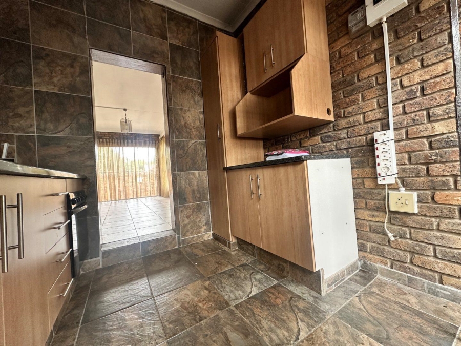 To Let 1 Bedroom Property for Rent in Sunward Park Gauteng