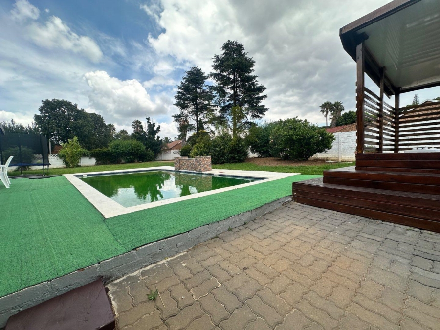 To Let 1 Bedroom Property for Rent in Sunward Park Gauteng