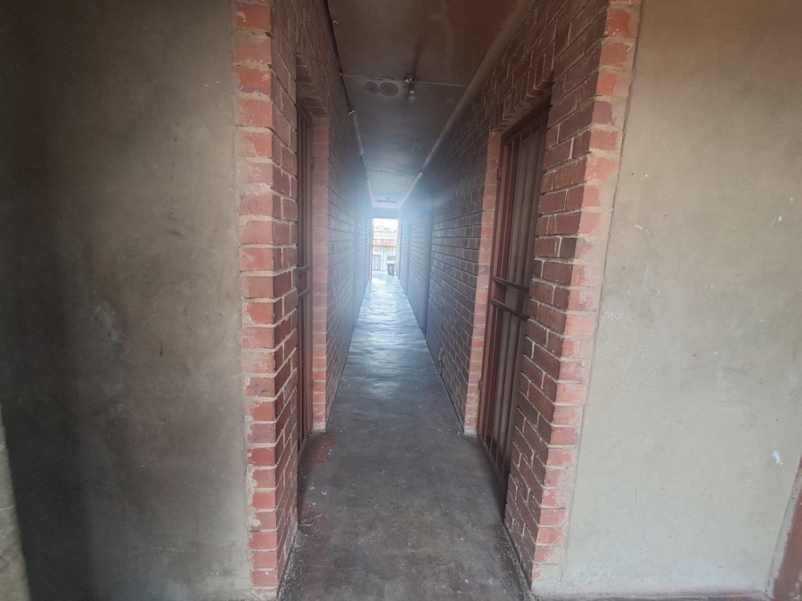 1 Bedroom Property for Sale in Kaalfontein Gauteng