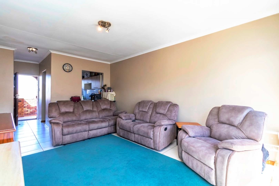 2 Bedroom Property for Sale in Buccleuch Gauteng