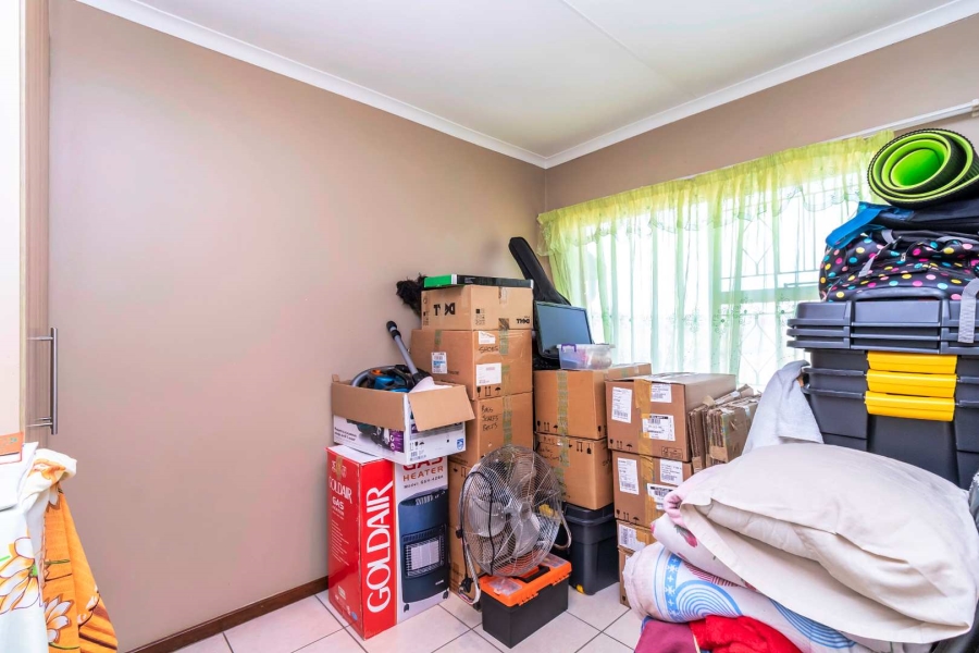 2 Bedroom Property for Sale in Buccleuch Gauteng