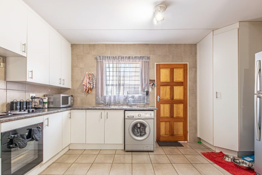 To Let 3 Bedroom Property for Rent in Wilgeheuwel Gauteng