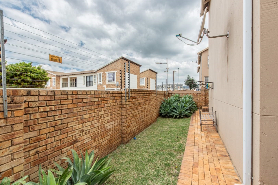 To Let 3 Bedroom Property for Rent in Wilgeheuwel Gauteng