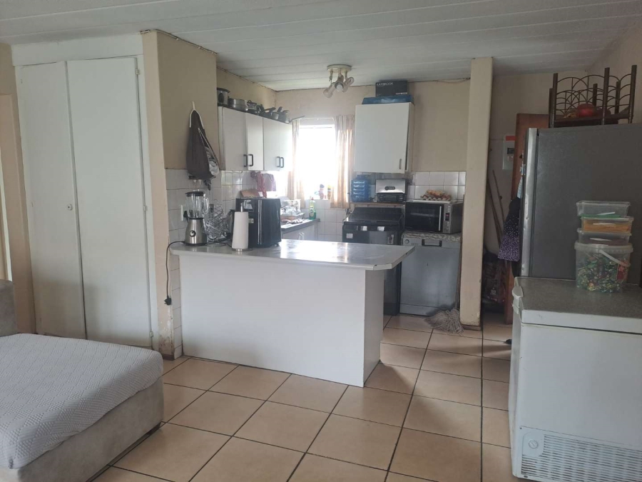 2 Bedroom Property for Sale in Die Hoewes Gauteng