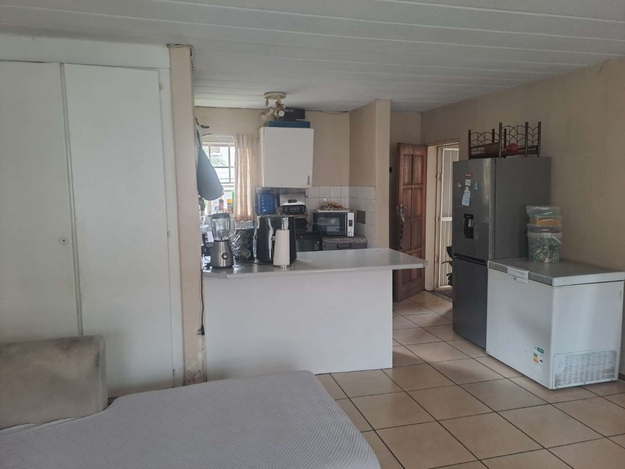 2 Bedroom Property for Sale in Die Hoewes Gauteng