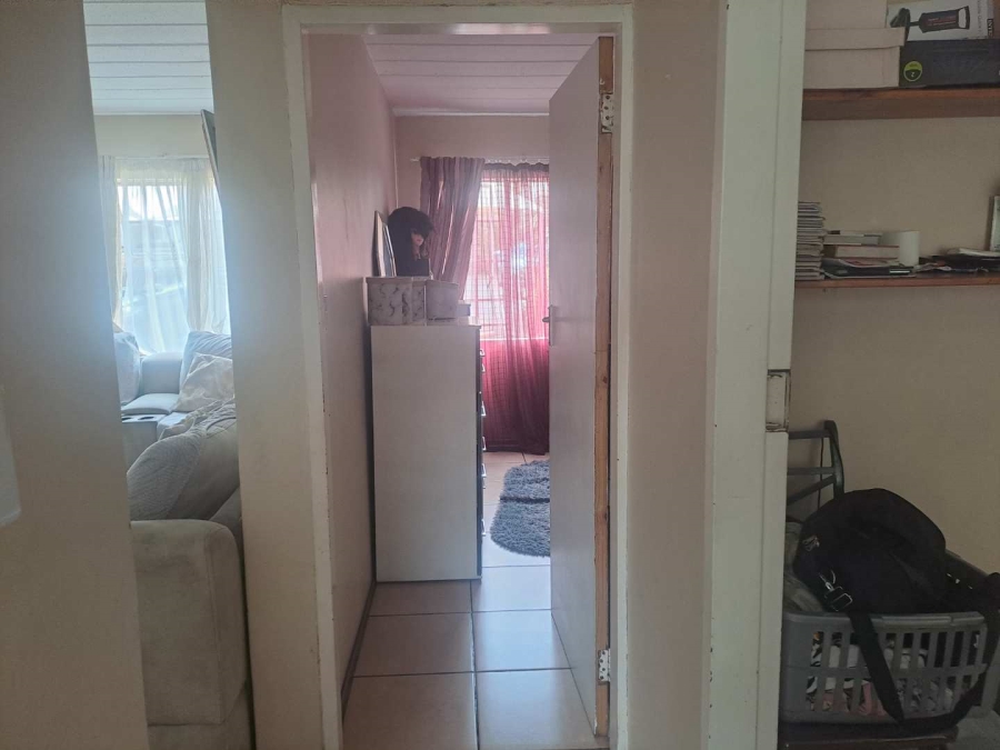 2 Bedroom Property for Sale in Die Hoewes Gauteng