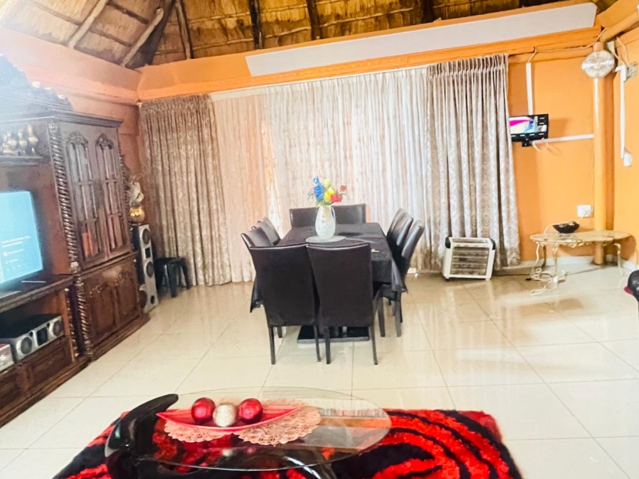 8 Bedroom Property for Sale in Mapetla Gauteng