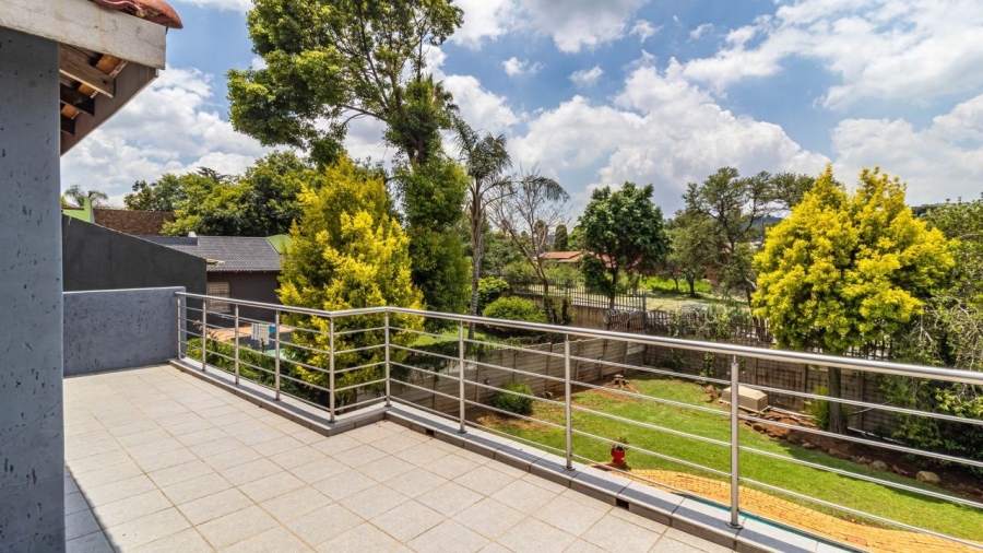 5 Bedroom Property for Sale in Glenvista Gauteng