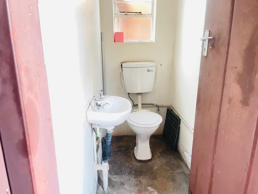 5 Bedroom Property for Sale in Glenvista Gauteng